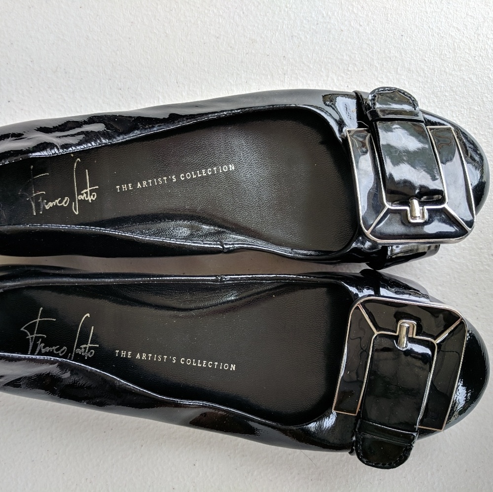 Super cute black flats